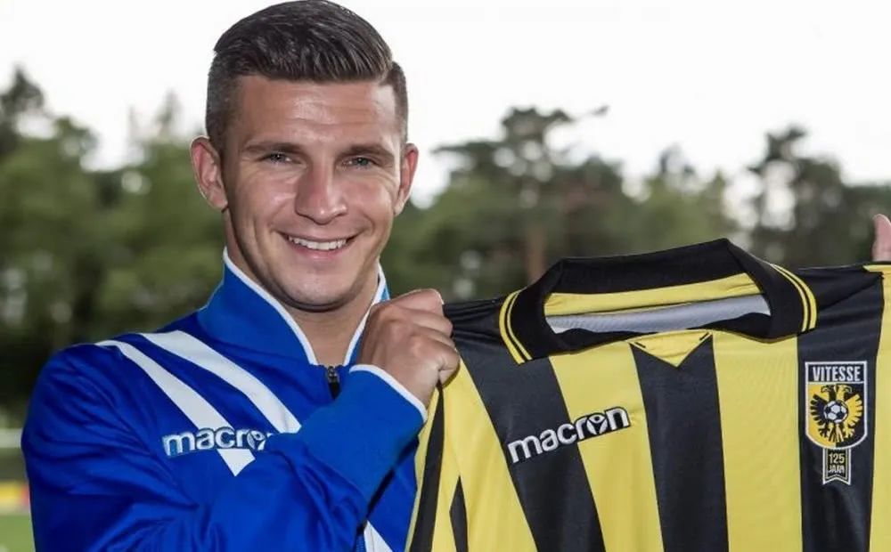 相比之下 相比之下