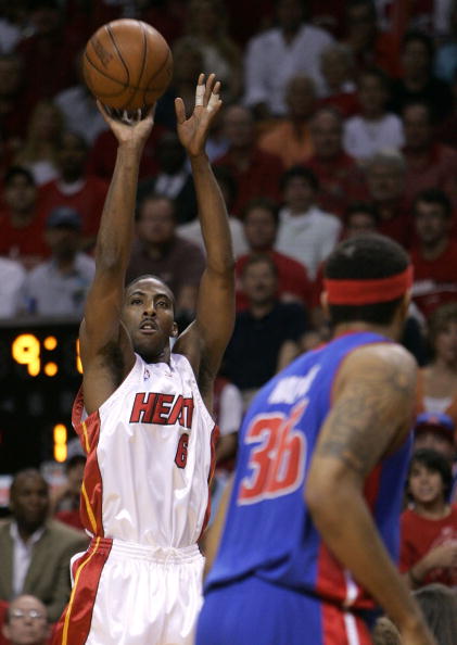 列赛打下框 列赛打下框